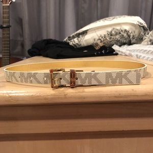 Michael Kors Leather Belt